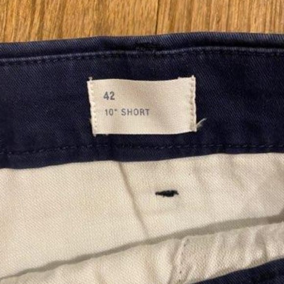 Gap Stretch 10" Men's Flat Front Shorts Navy sz 42 - Picture 2 of 2